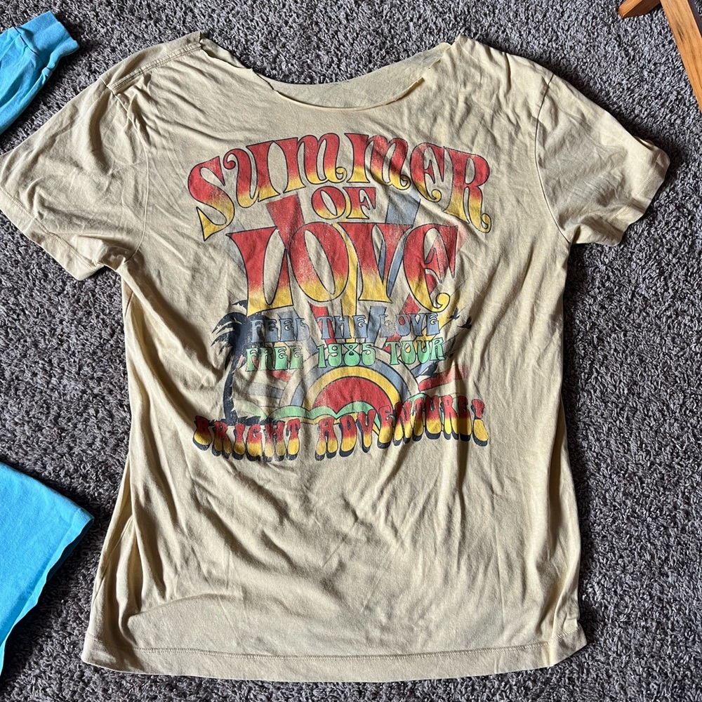 Oversized off the shoulder T shirt